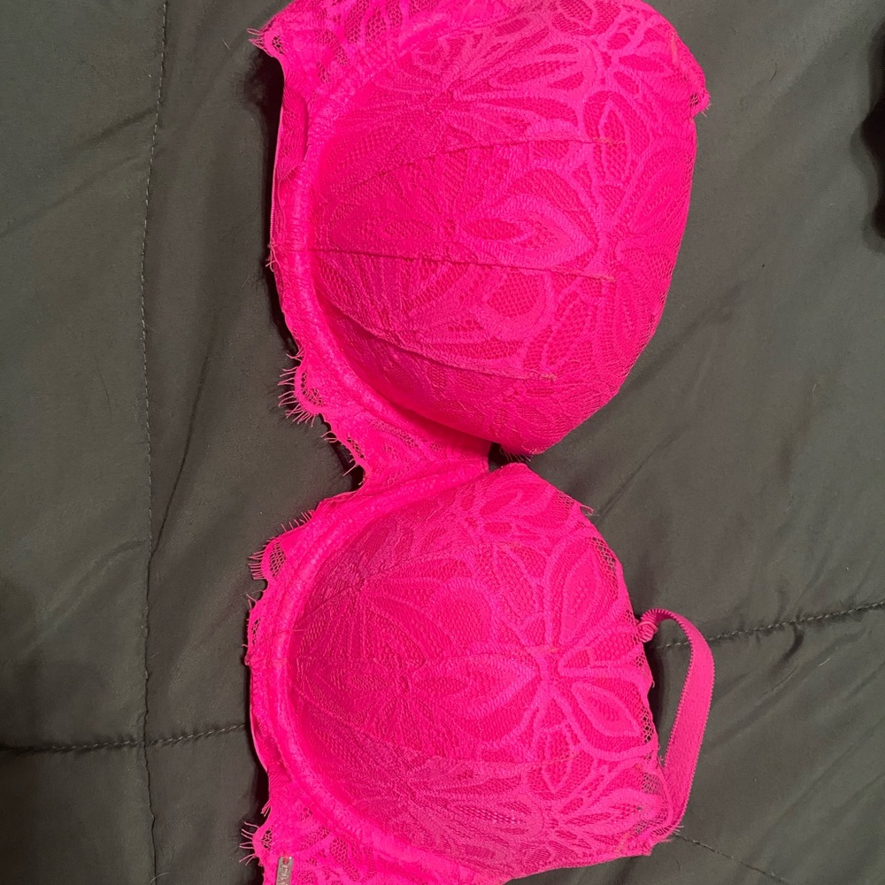 Hot pink Victoria secret push up bra